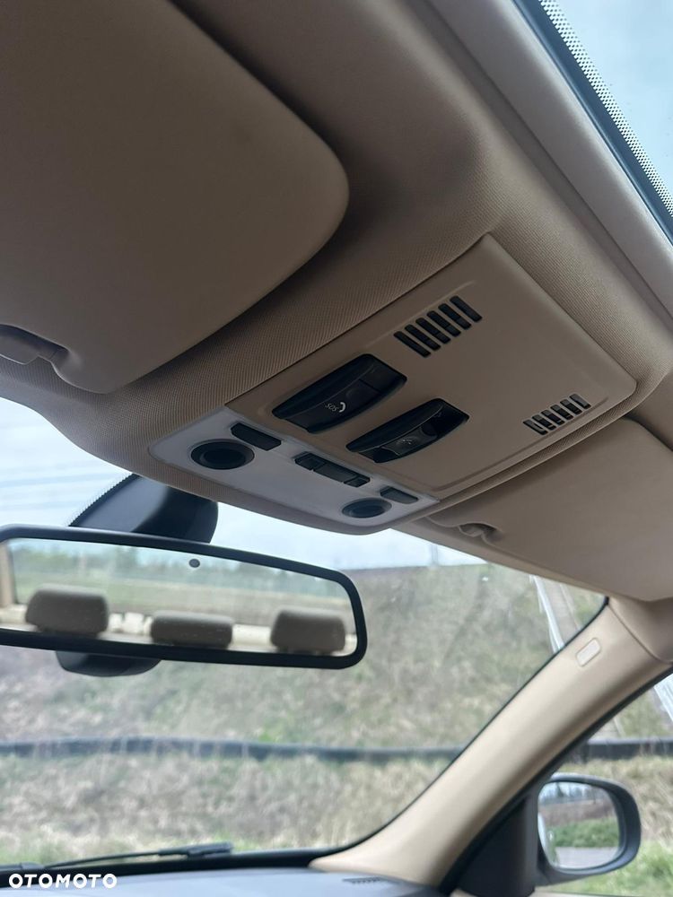 BMW Seria 3 320i - 15