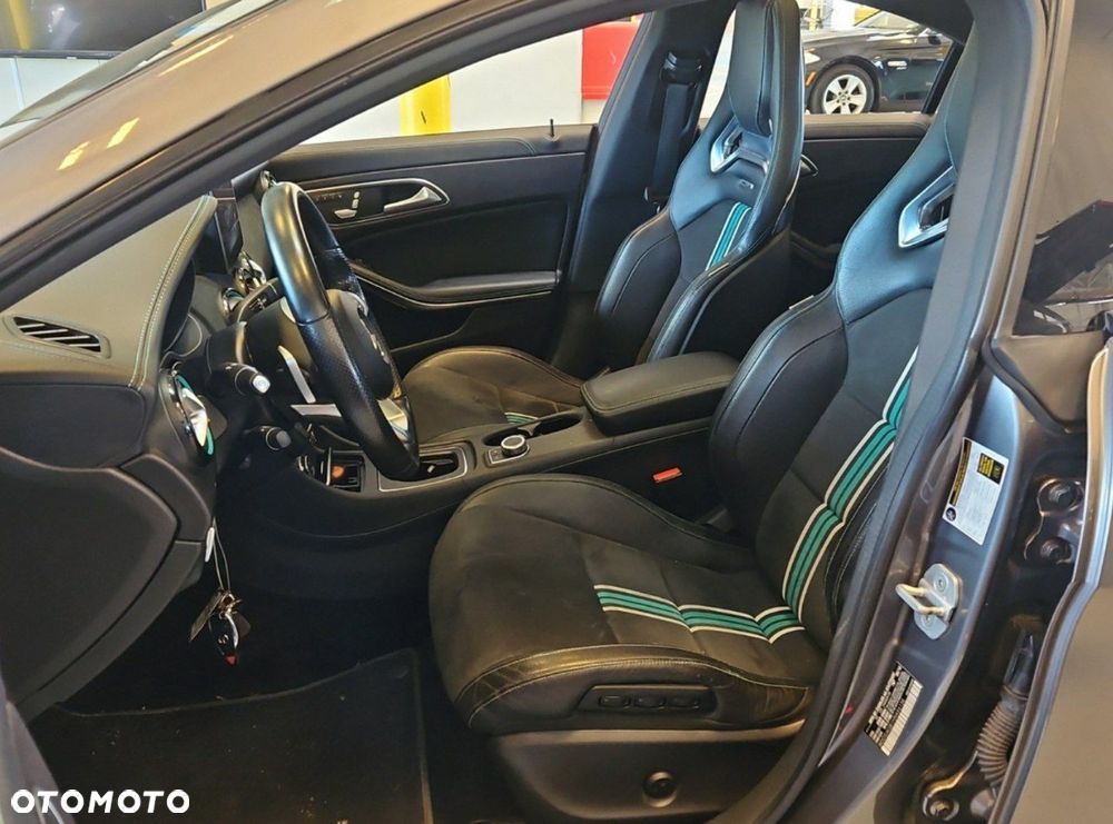 Mercedes-Benz CLA 250 4Matic 7G-DCT AMG Line - 5