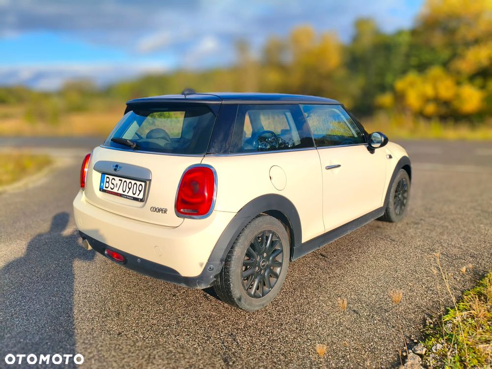 MINI Cooper Standard - 3