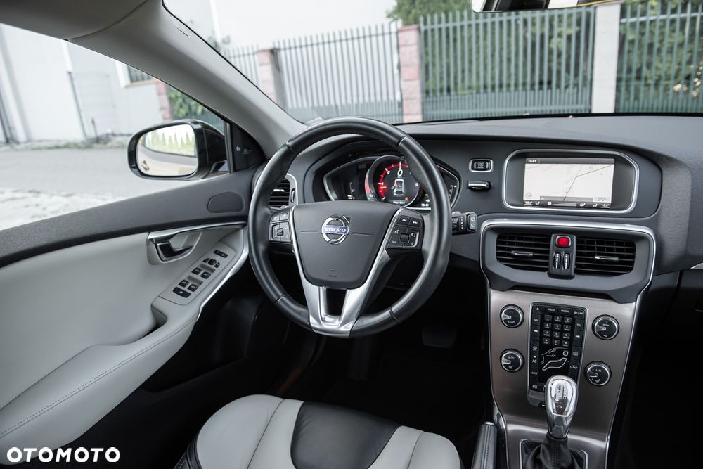 Volvo V40 D3 Geartronic - 27