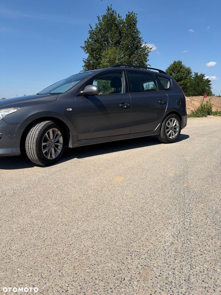 Hyundai i30 1.4 Base EU5 - 6