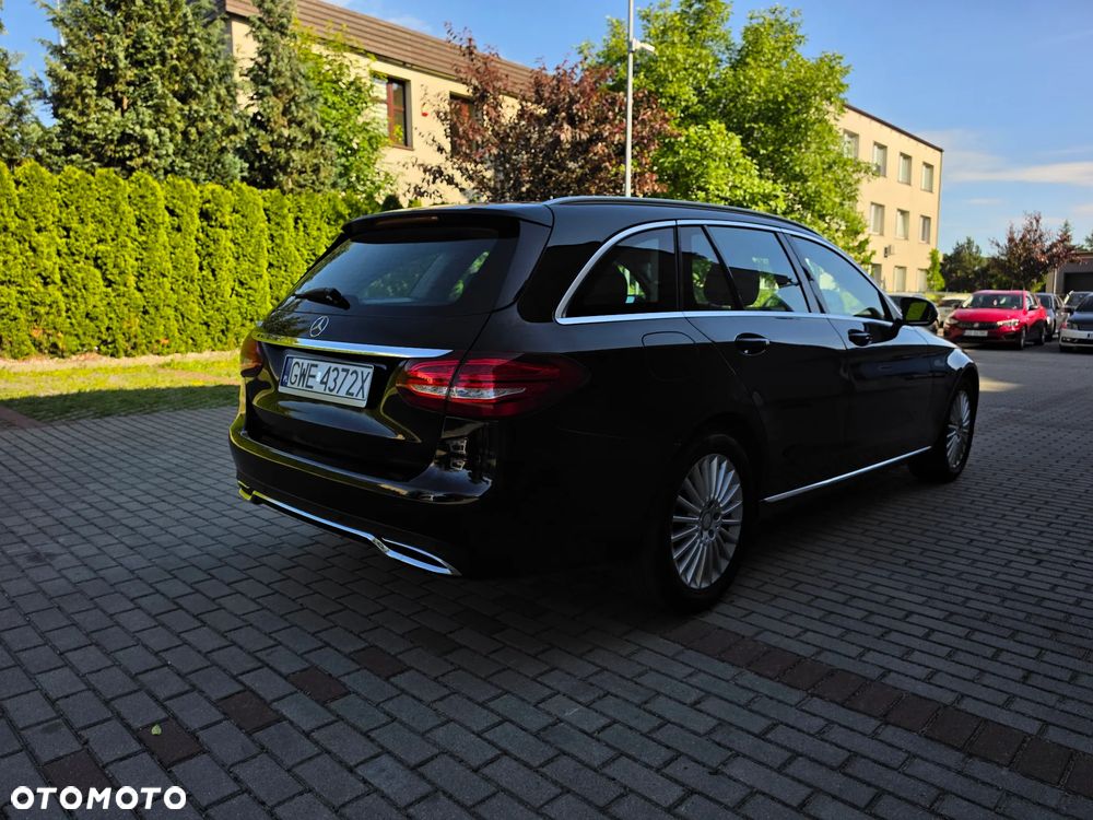 Mercedes-Benz Klasa C 180 7G-TRONIC - 22
