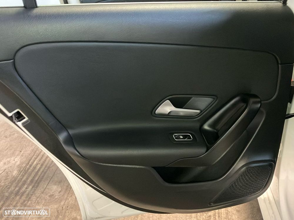 Mercedes-Benz A 250 - 21