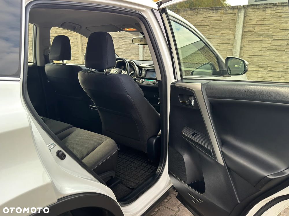 Toyota RAV4 2.0 D-4D Premium - 40