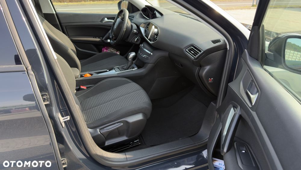 Peugeot 308 BlueHDi 120 EAT6 Stop & Start Active Business-Paket - 15