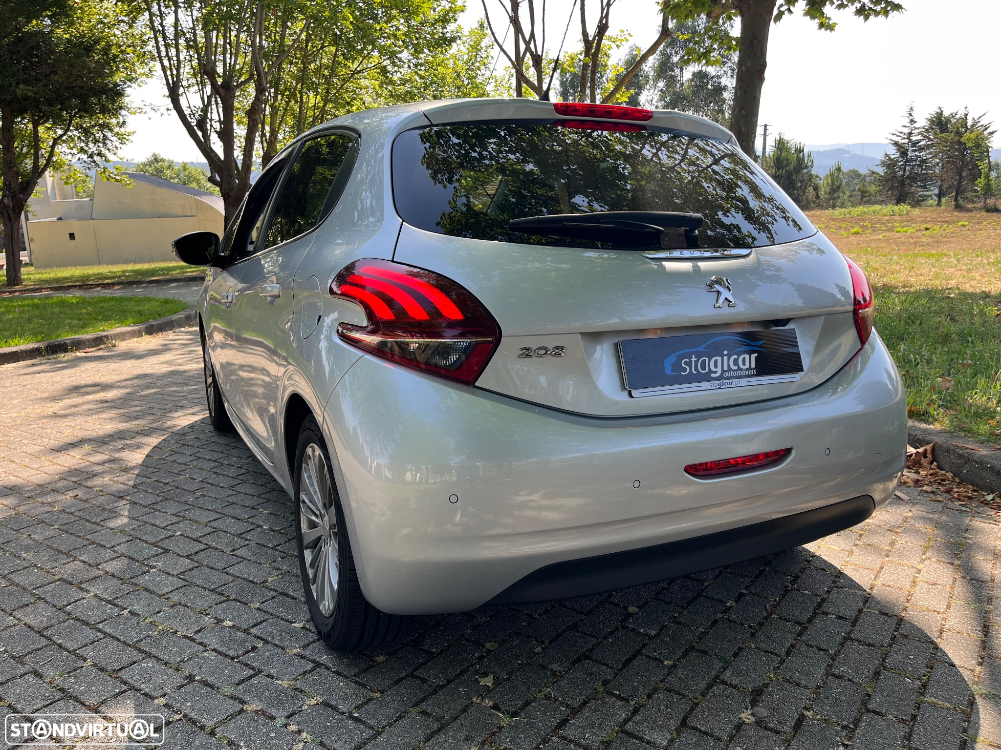 Peugeot 208 1.6 BlueHDi Style - 7