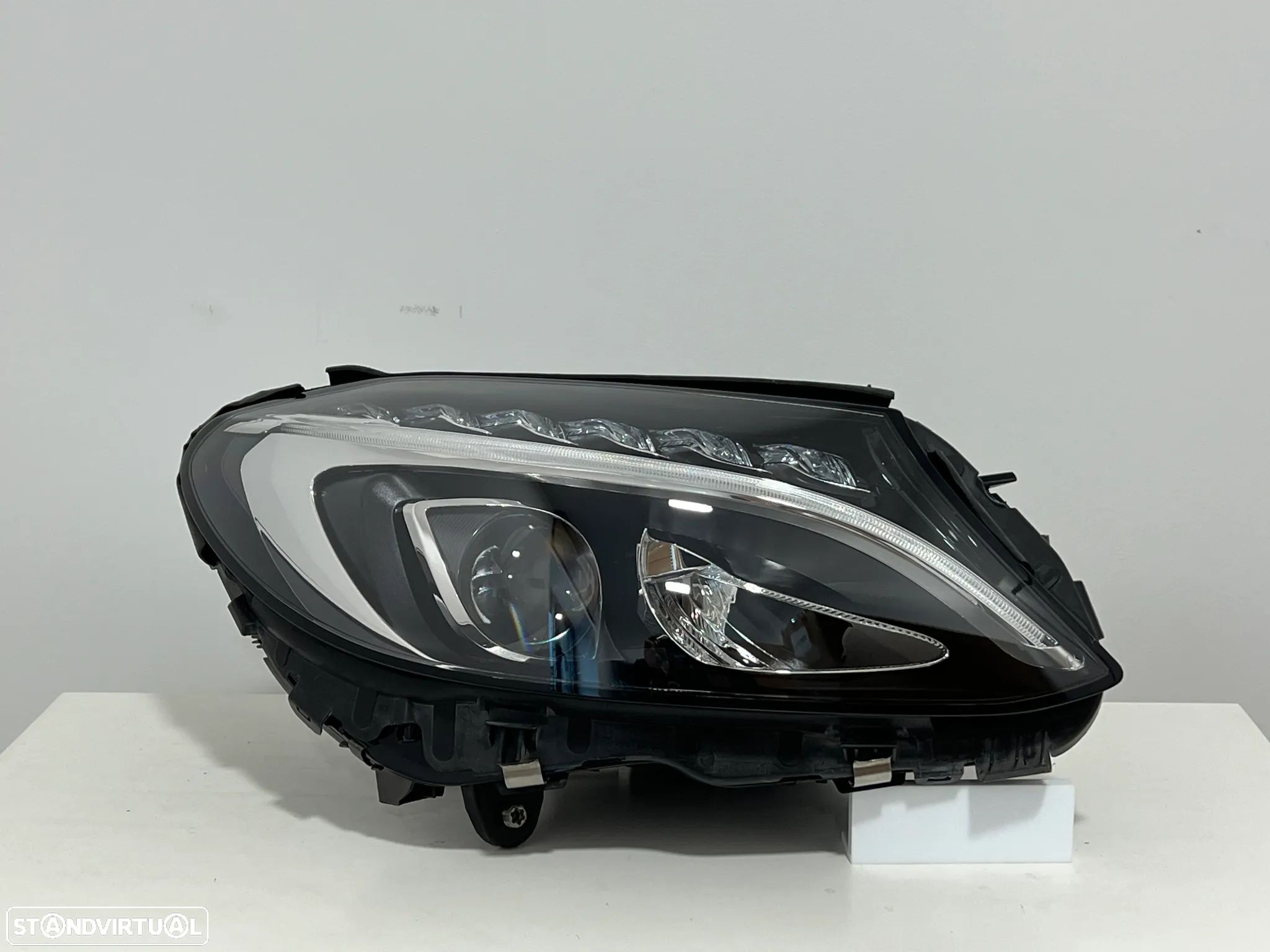 Farol Otica Original Mercedes Classe C W205 Led lado Direito - 1
