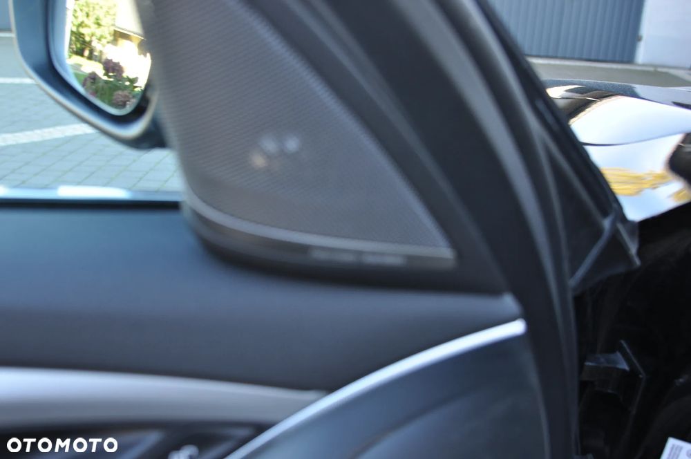 BMW Seria 5 520d xDrive - 15