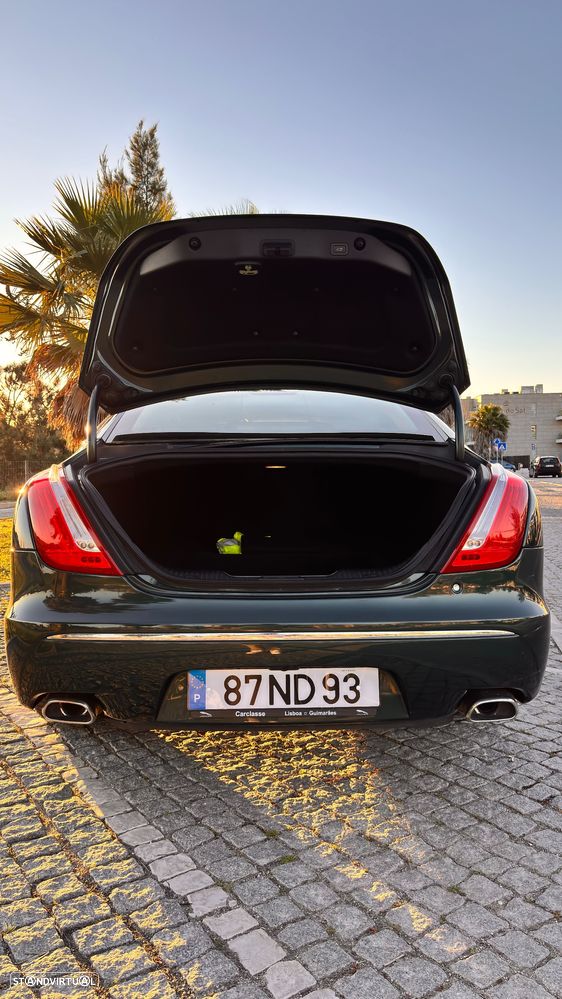 Jaguar XJ 3.0 D V6 Premium Luxury - 11