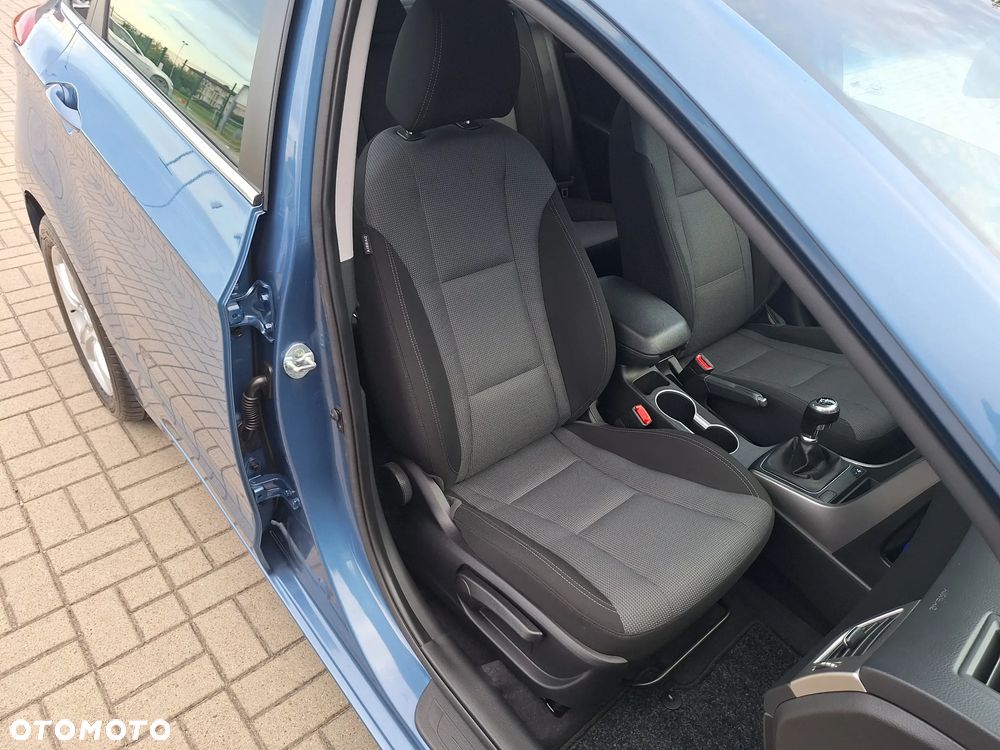 Hyundai i30 blue 1.6 GDI Trend - 15