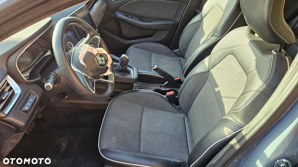 Renault Clio - 26