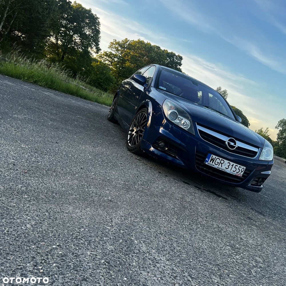 Opel Vectra 1.9 CDTI Sport / GTS - 1
