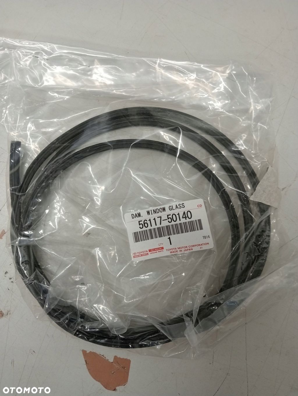 USZCZELKA SZYBY KLAPY BAGAŻNIKA LEXUS TOYOTA 56117-50140 - 1