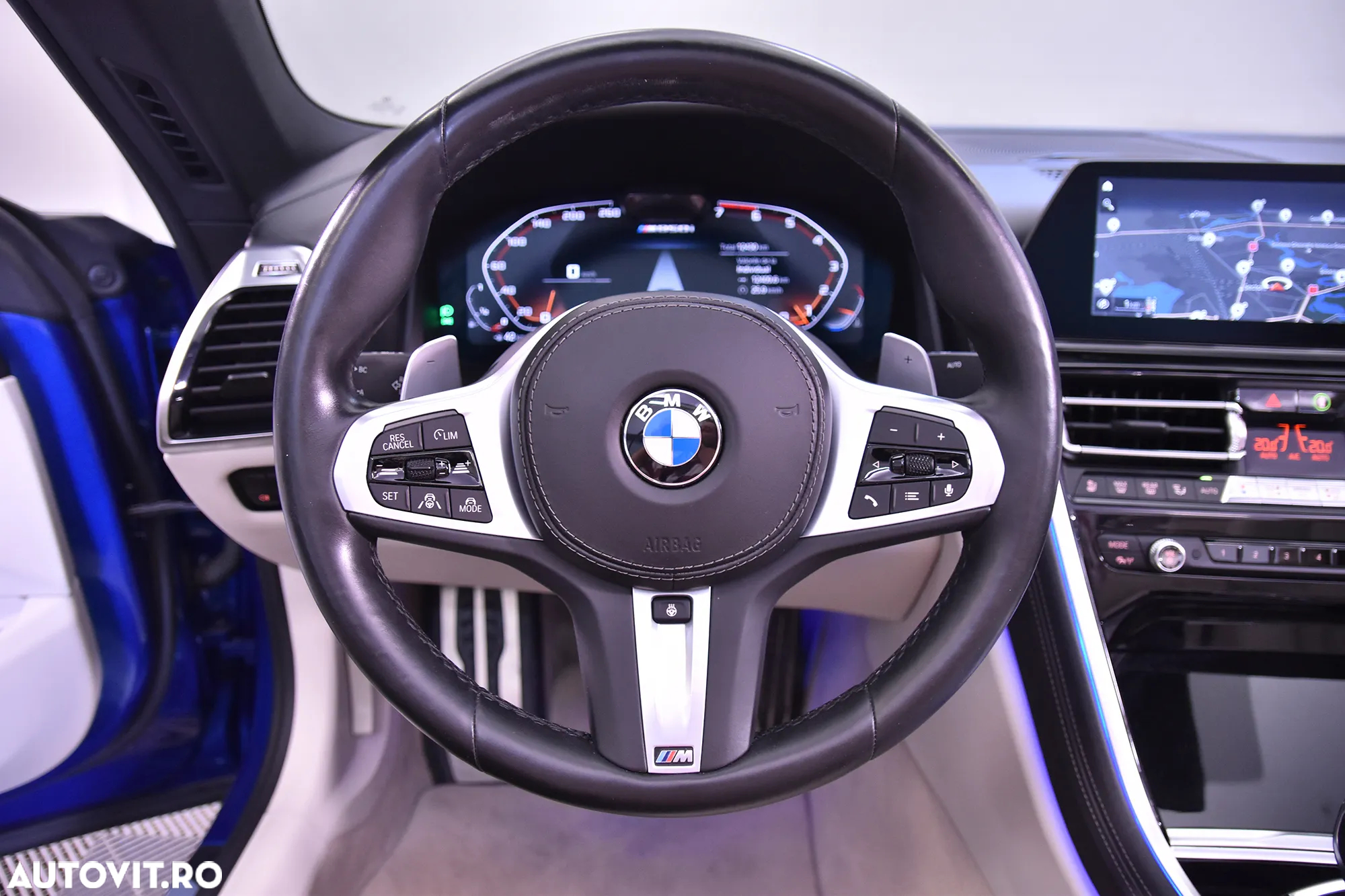 BMW M8 M850i xDrive AT - 24