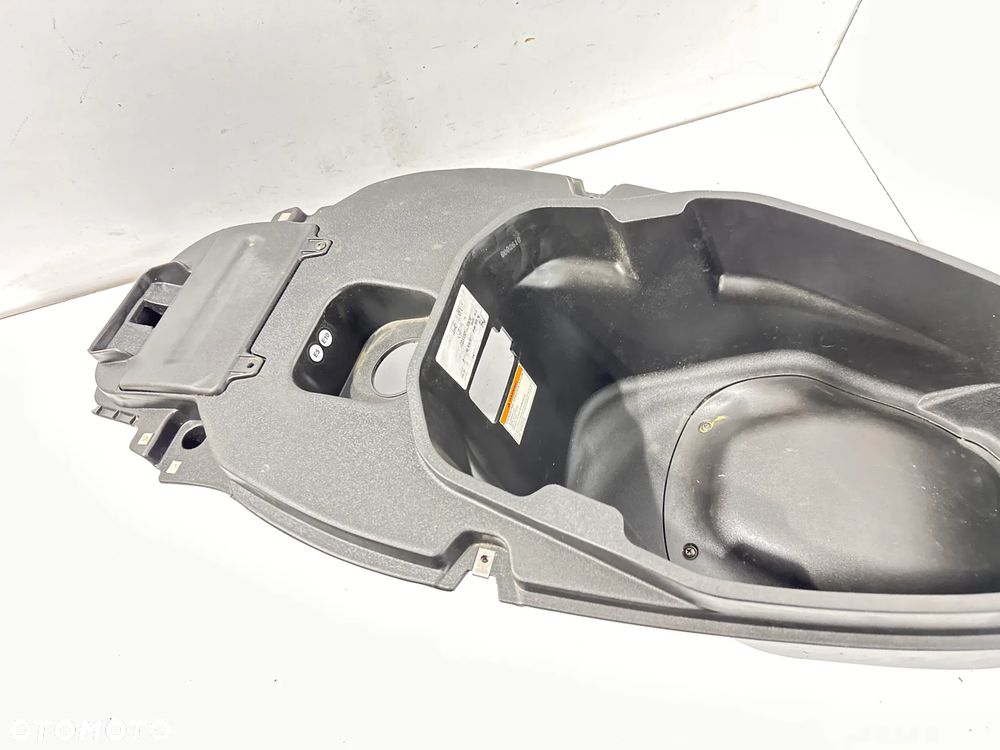 Kufer schowek Aprilia SXR - 3