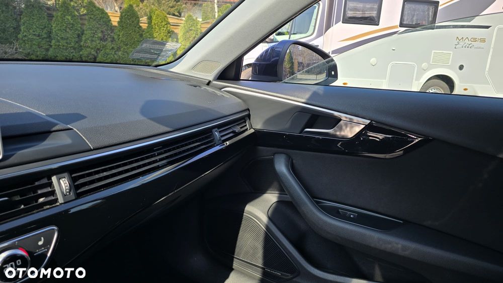 Audi A4 Limousine - 26