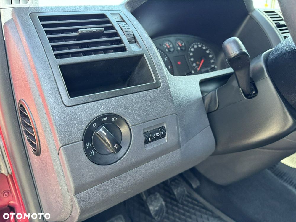Volkswagen Multivan - 14