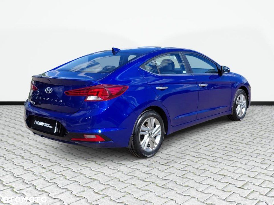 Hyundai Elantra - 5