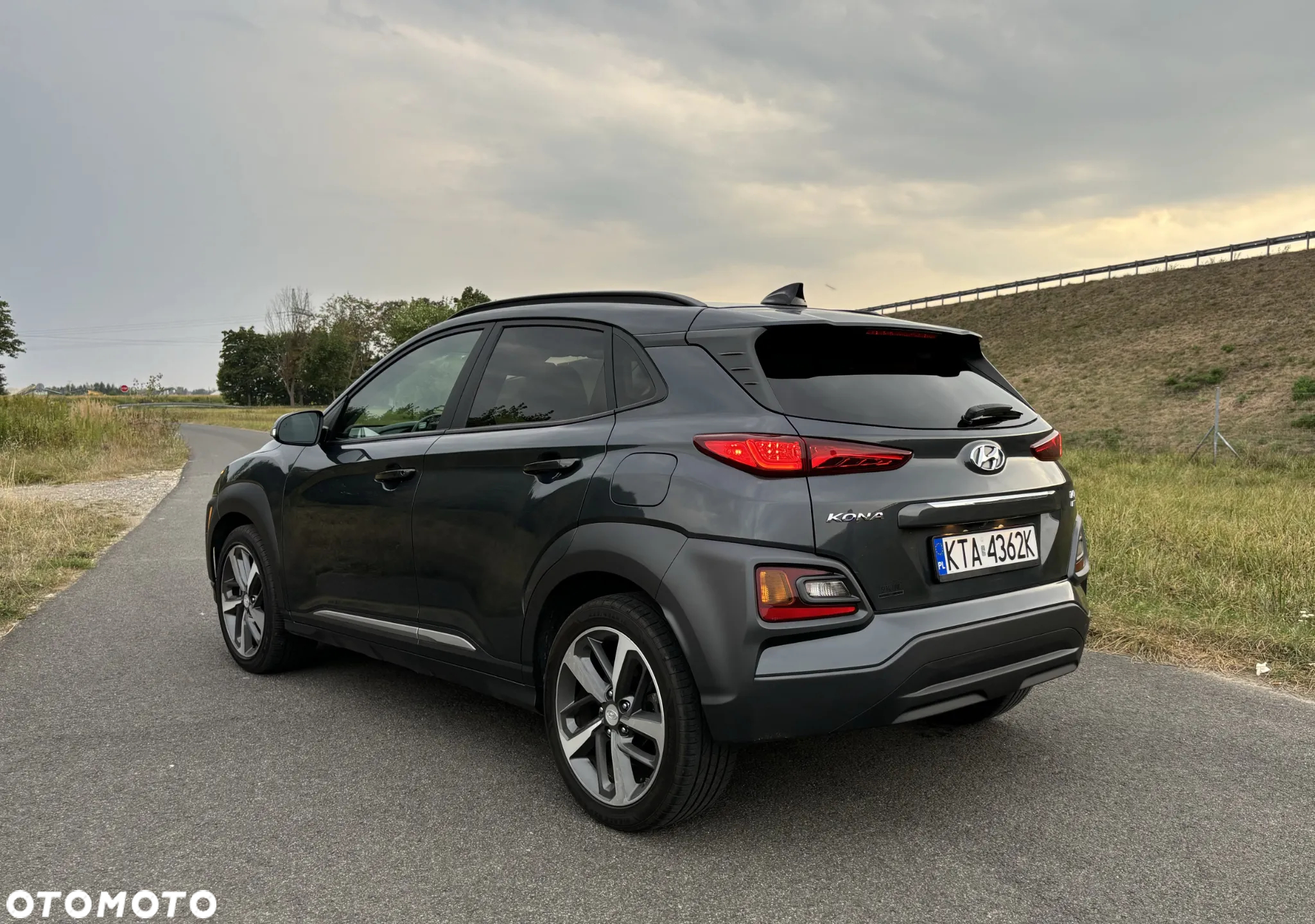 Hyundai Kona 1.6 T-GDI DCT 4WD Premium - 14