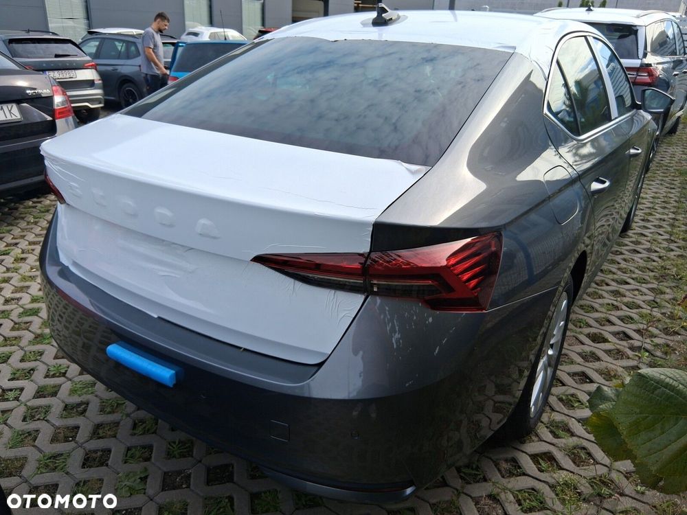 Skoda Octavia 2.0 TDI 30 Years - 3