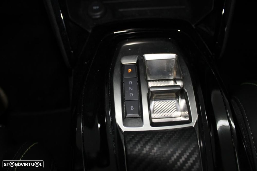 Peugeot e-2008 50 kWh GT - 21