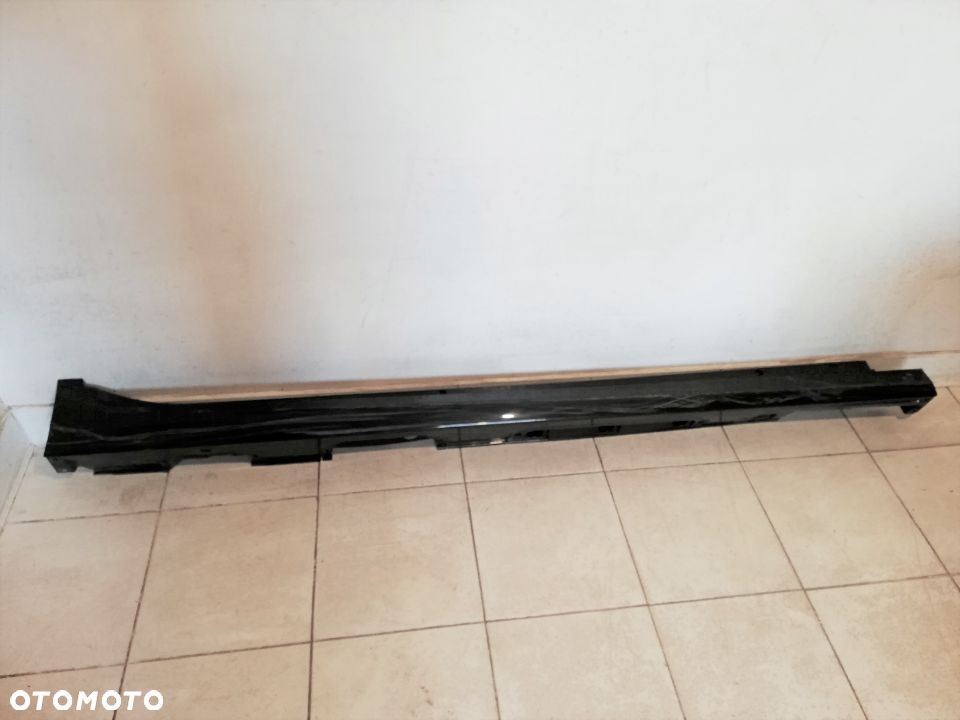 TOYOTA CAMRY VIII 8 17- PRÓG LISTWA PROGOWA PRAWA - 1