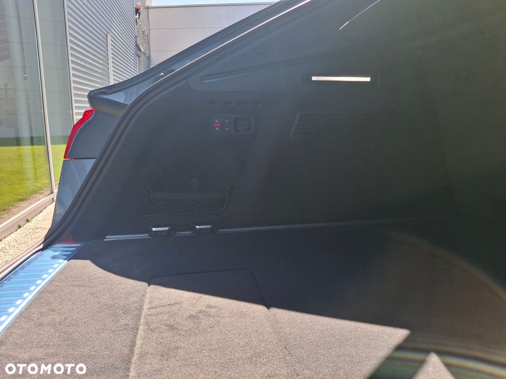 Audi Q8 - 12