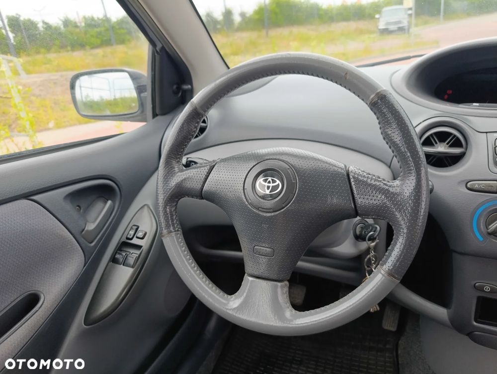 Toyota Yaris 1.3 Luna - 9