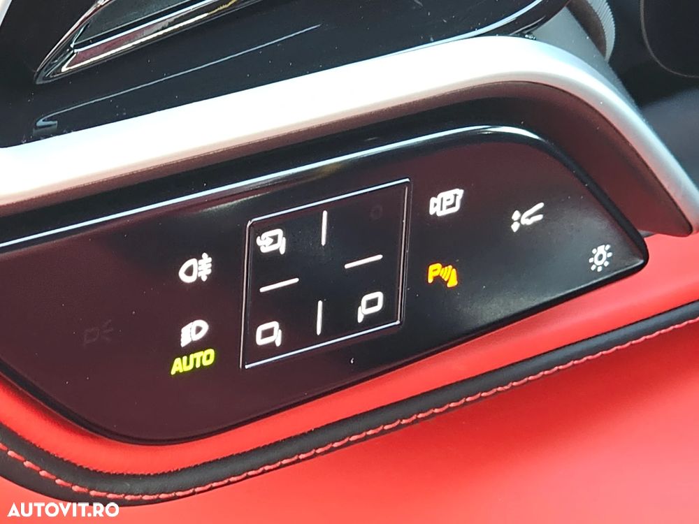 Ferrari 296 GTS - 12