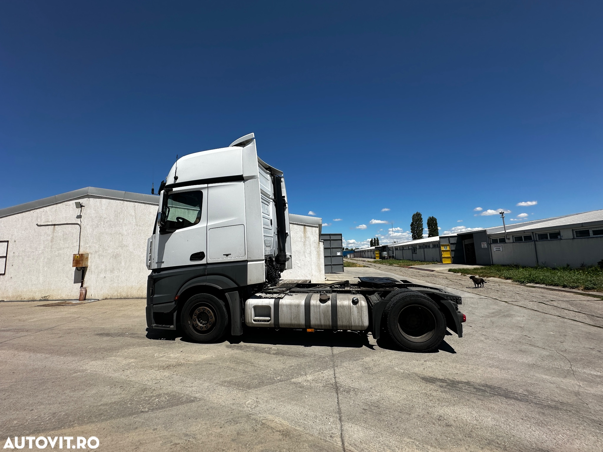 Mercedes-Benz Actros - 3