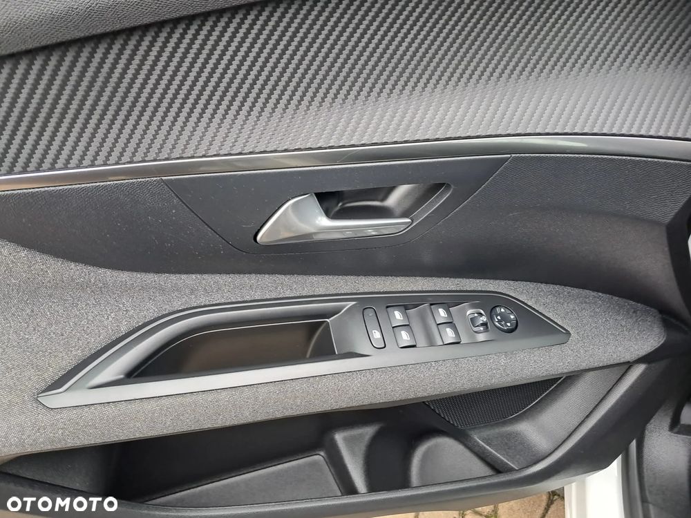 Peugeot 3008 - 25
