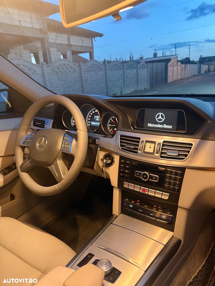 Mercedes-Benz E 200 BlueTEC 7G-TRONIC Elegance - 10