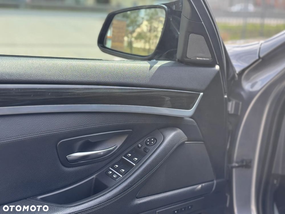 BMW Seria 5 535d Sport-Aut - 24