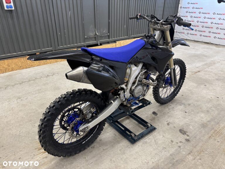 Yamaha YZ - 4