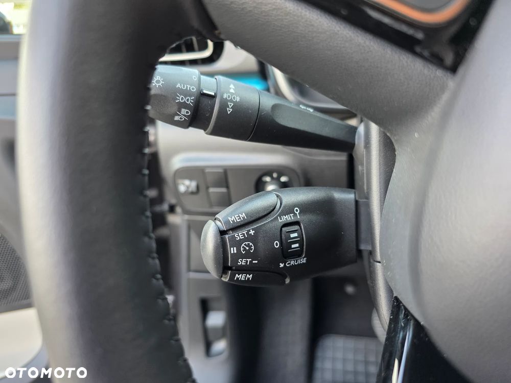 Citroën C3 1.2 PureTech Shine S&S EAT6 - 33