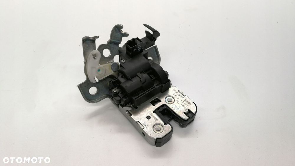ZAMEK KLAPY TYŁ AUDI A3 A4 B8 A5 A6 A8 8K9827505A - 1
