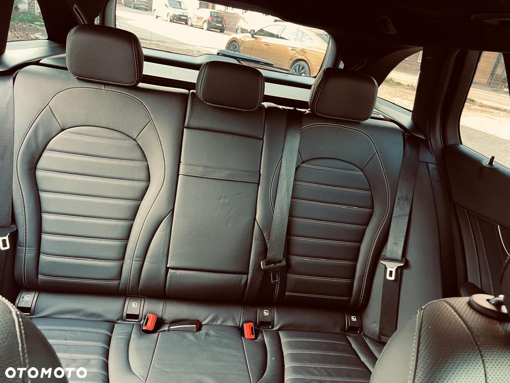 Mercedes-Benz Klasa C 220 d 4MATIC 9G-TRONIC - 17