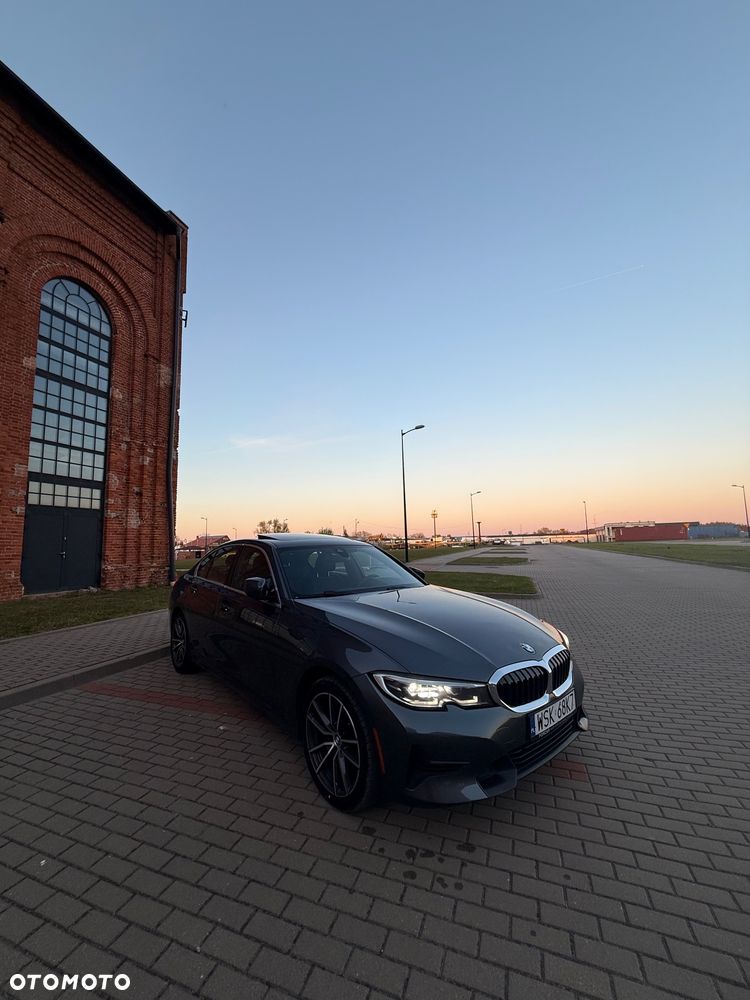 BMW Seria 3 330i xDrive Sport Line - 36