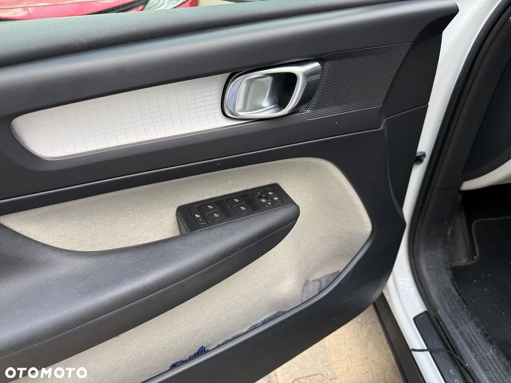 Volvo XC 40 T4 Momentum - 7