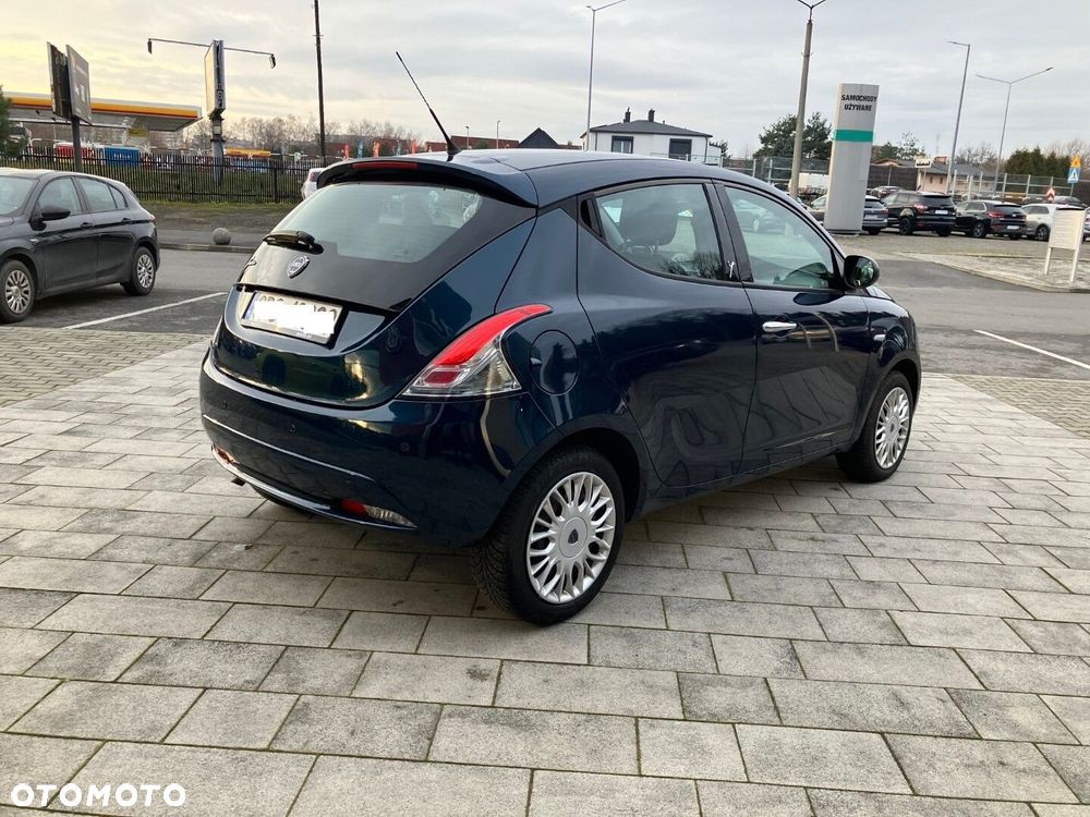 Lancia Ypsilon 1.2 8V Silver - 4