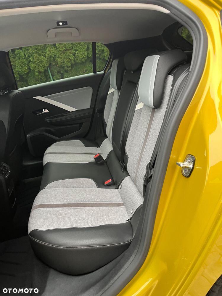 Opel Astra 1.6 T Plug-in Hybrid Business Edition - 14