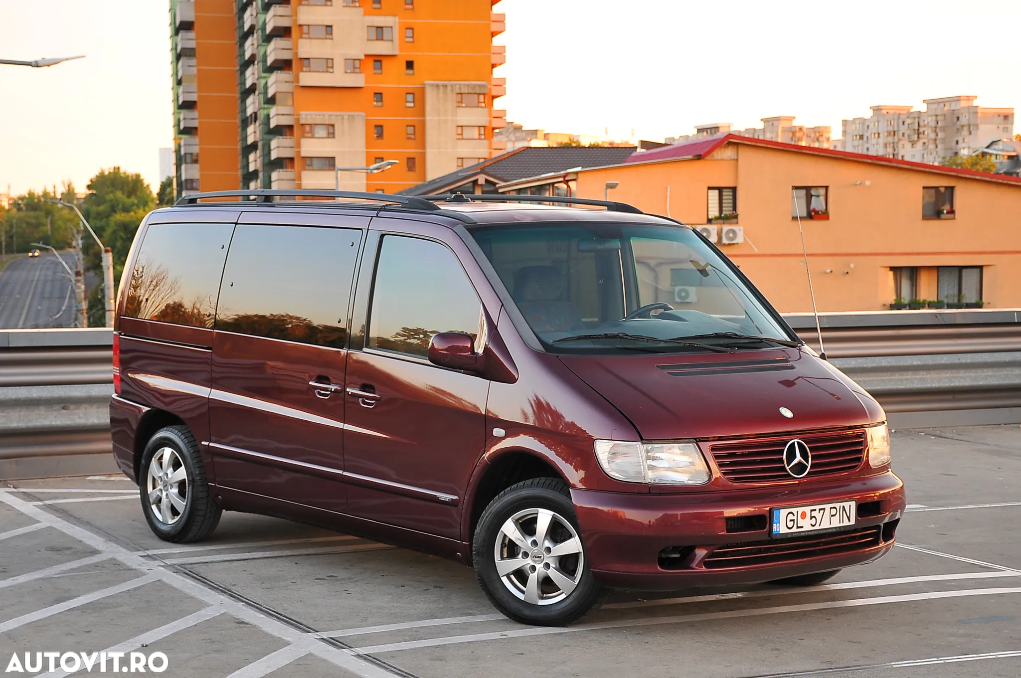 Mercedes-Benz V - 9