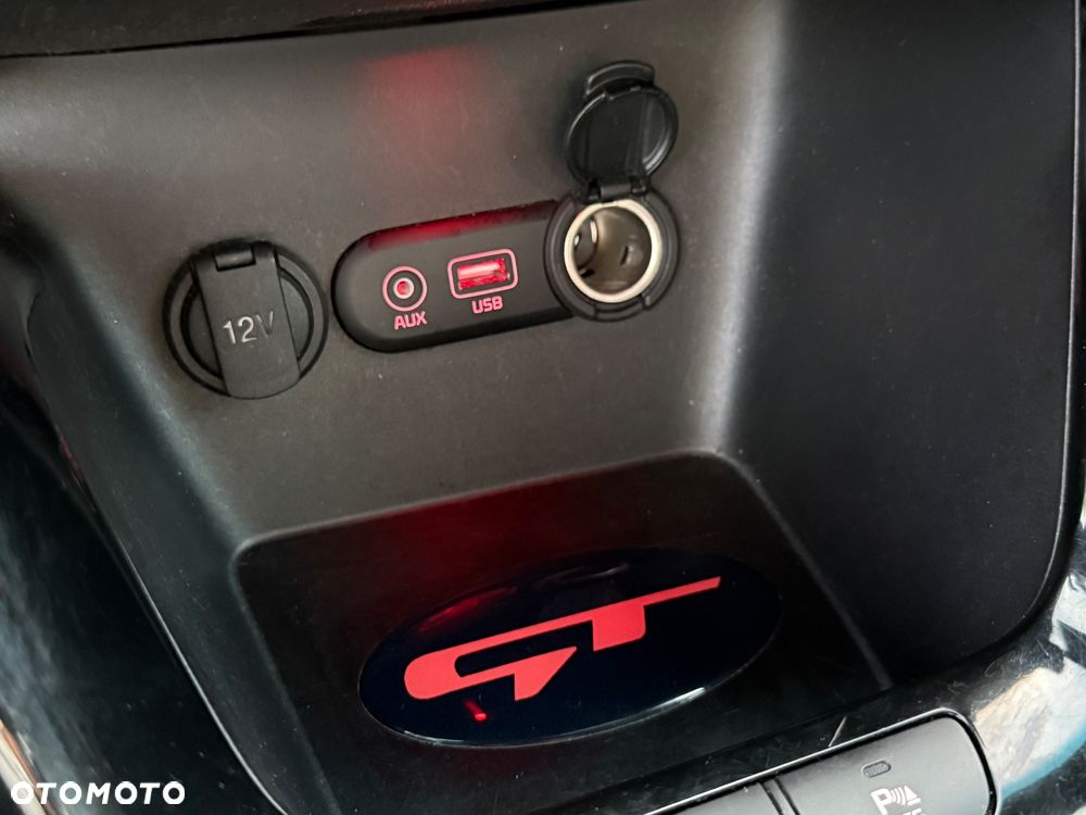 Kia Ceed 1.6 T-GDI GT - 19