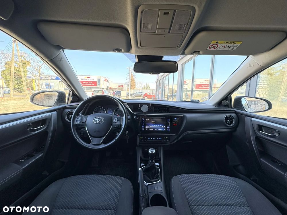 Toyota Corolla 1.6 Comfort - 21