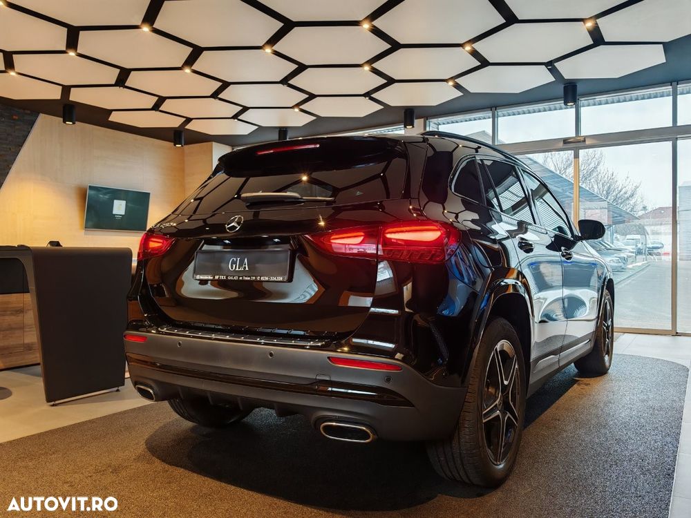 Mercedes-Benz GLA 250 e - 11