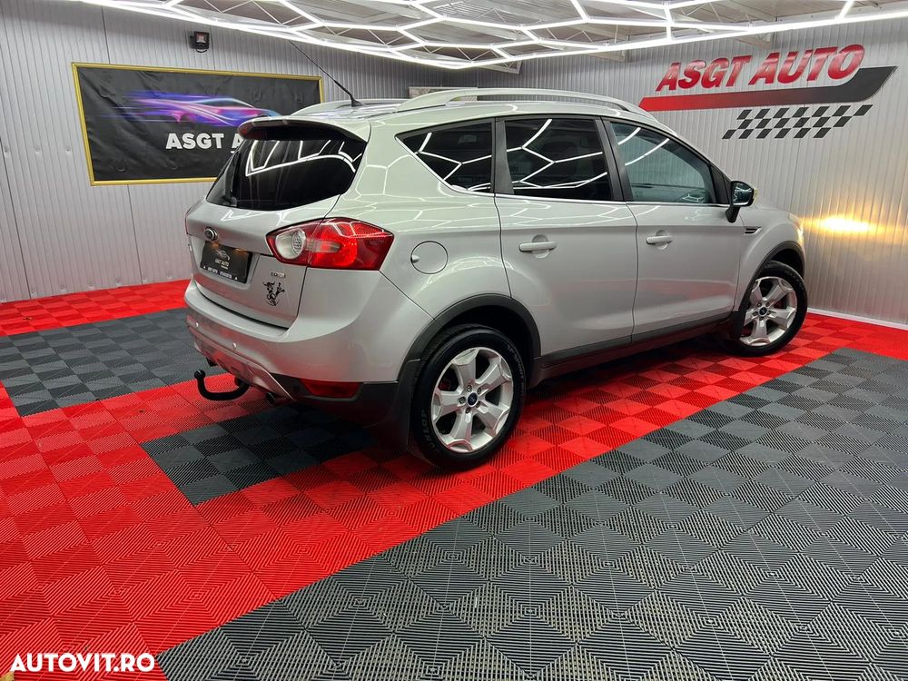 Ford Kuga - 8