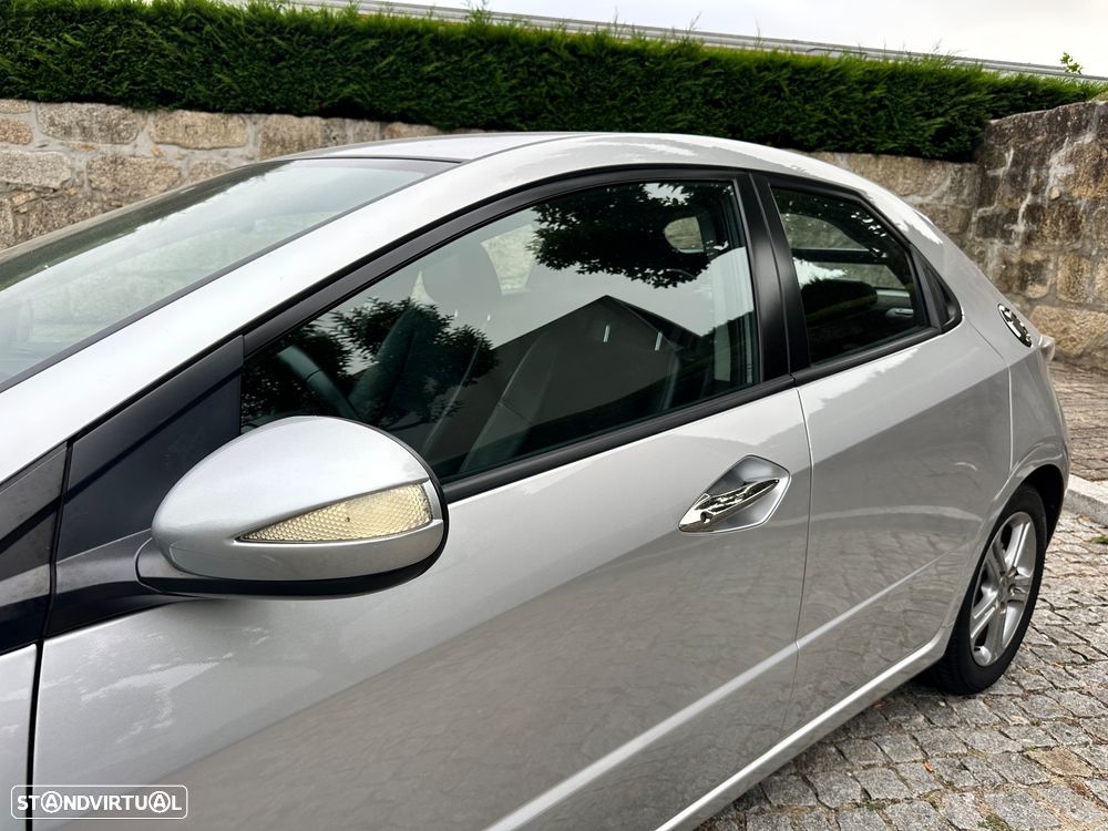 Honda Civic 1.4 i-VTEC Sport Edition - 14