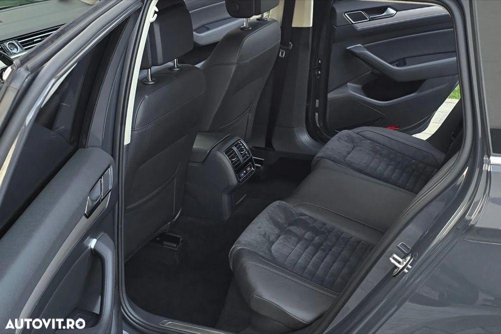 Volkswagen Passat 2.0 TDI DSG Highline - 20