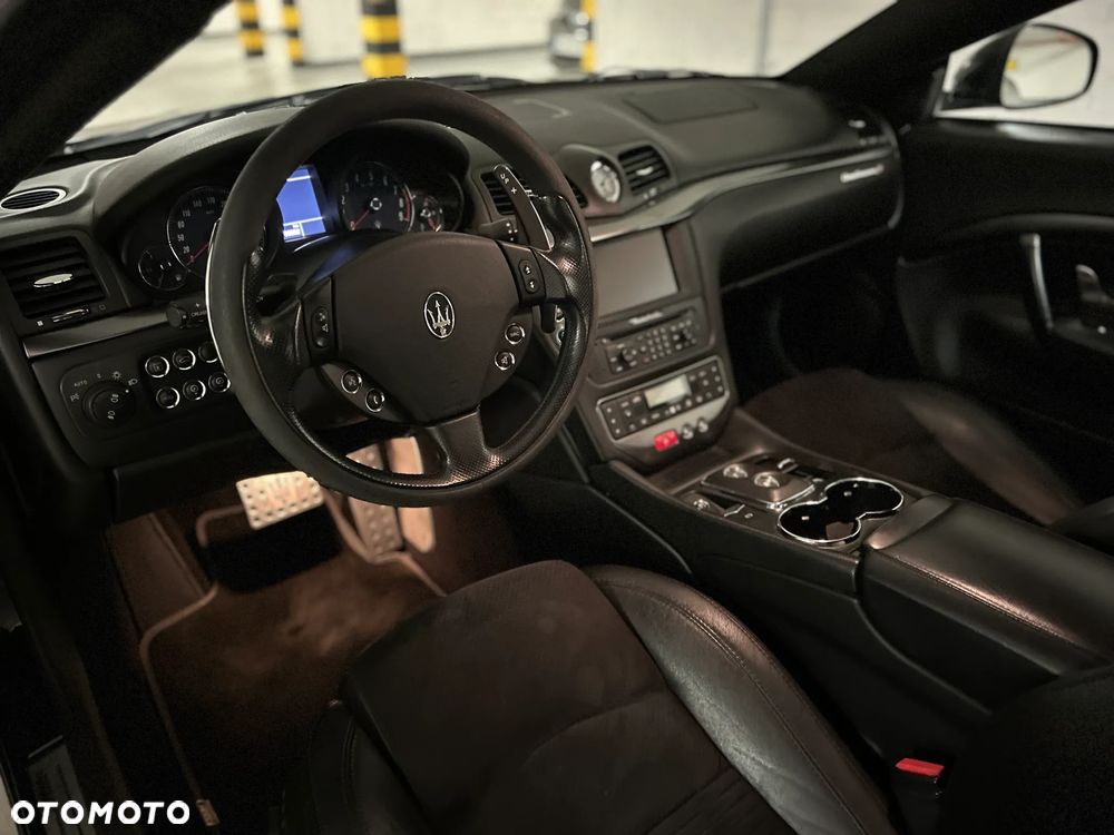 Maserati GranTurismo - 14