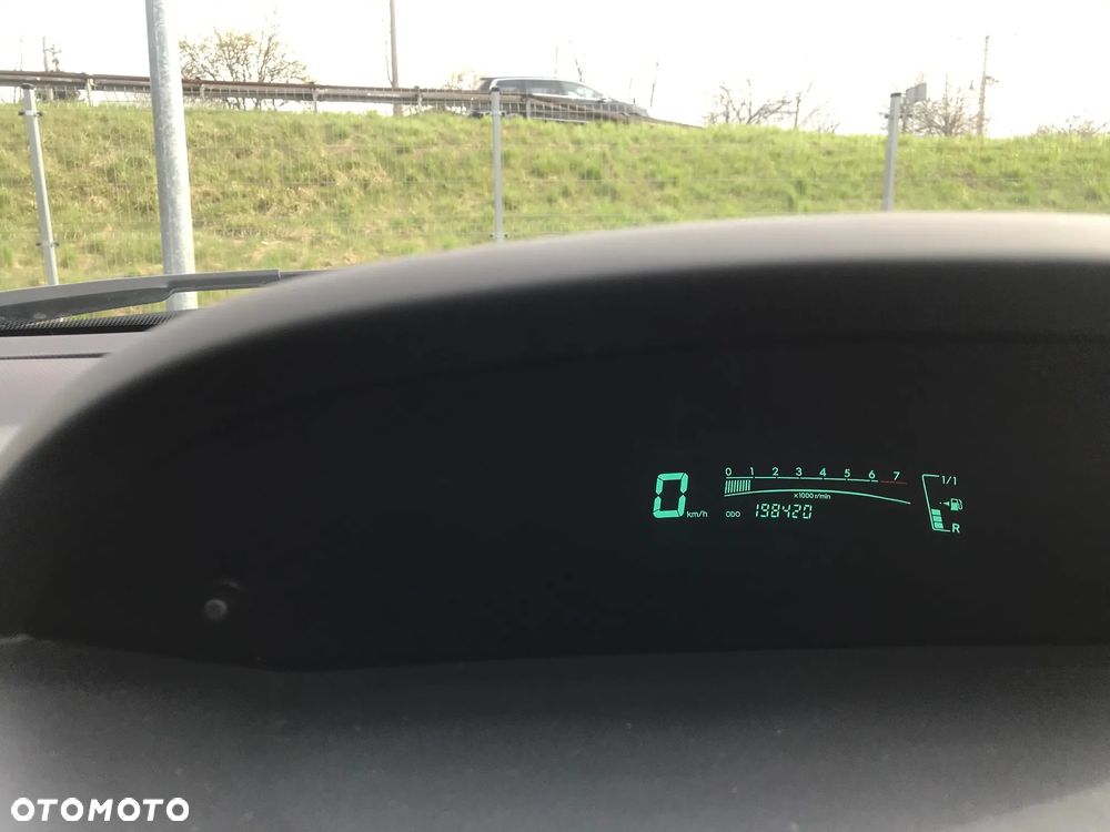 Toyota Yaris 1.0 Terra A/C - 22